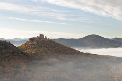 Fog at trifels castle