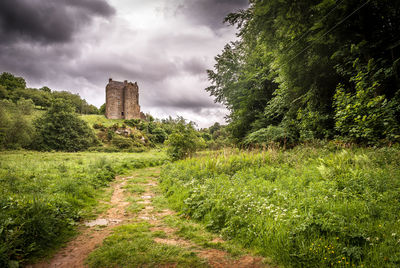 View of old ruins against sky