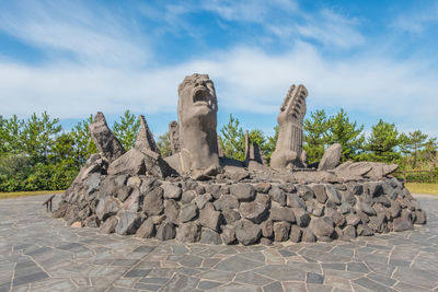 Statue of liberty against sky