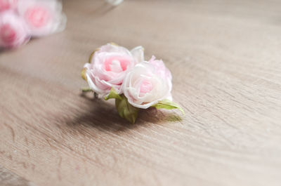 Close-up of rose bouquet on table