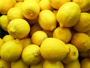 Full frame shot of oranges