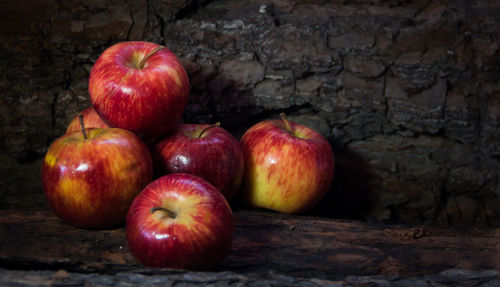 Close-up of apples on tree