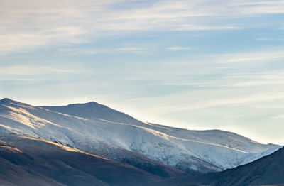 Mountain range detail during sunrise, shot at lake tekapo, new zealand