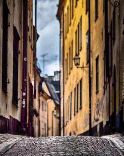 Narrow alley in city