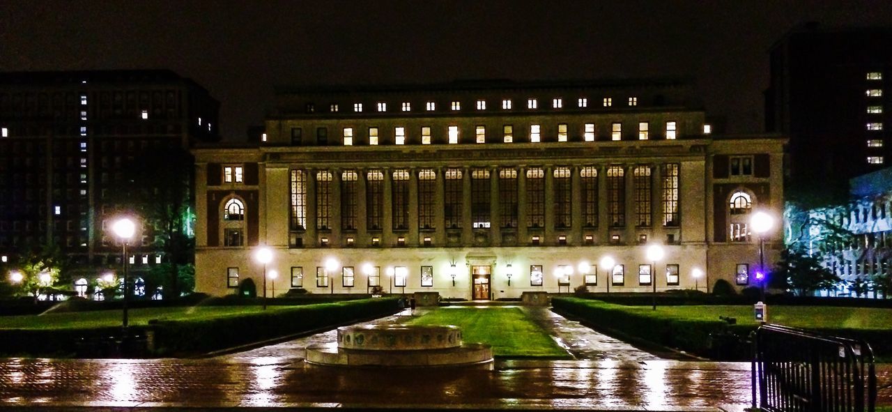 illuminated, architecture, night, built structure, building exterior, reflection, water, waterfront, city, building, canal, lighting equipment, no people, outdoors, river, street light, incidental people, residential building, facade, light - natural phenomenon