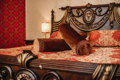 Royal bedroom ottoman style