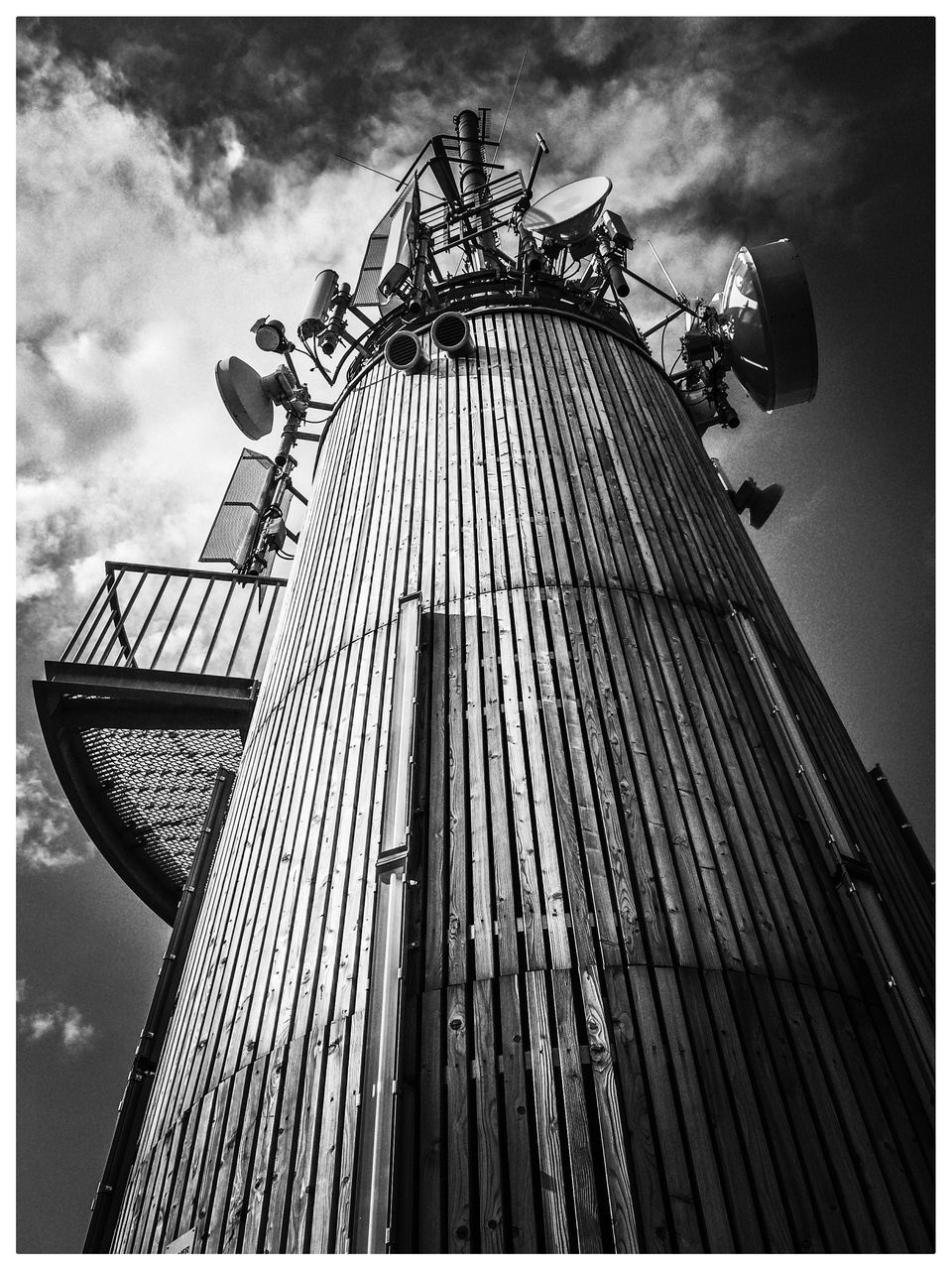 low angle view, sky, architecture, built structure, no people, day, outdoors