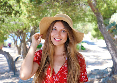 Portrait of a smiling young woman