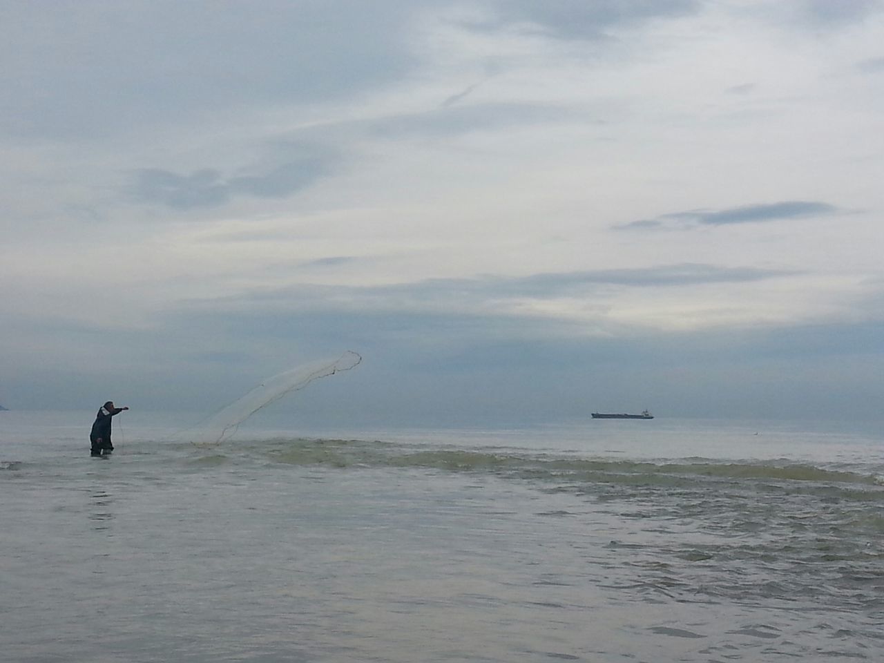 water, sea, waterfront, sky, transportation, horizon over water, nautical vessel, tranquility, cloud - sky, tranquil scene, nature, scenics, mode of transport, beauty in nature, cloudy, boat, sailing, day, outdoors, cloud