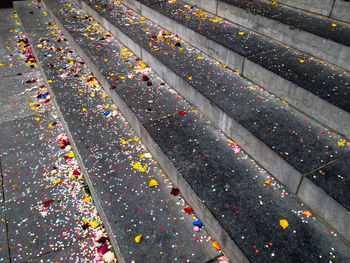 Confetti on steps