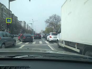 Traffic on road in city