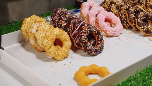 Close-up of donuts in tray