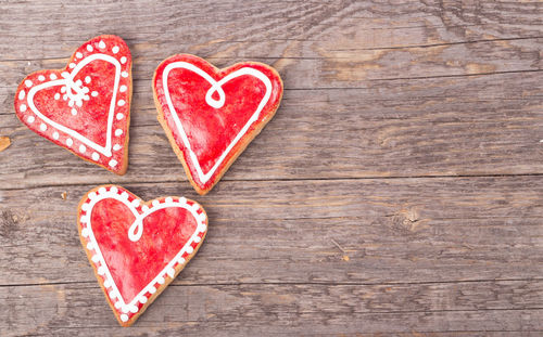 High angle view of heart shape gingerbread cookies on table