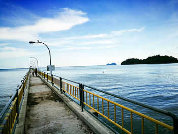 Empty footpath leading to sea