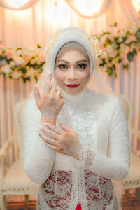 Portrait of a smiling young woman