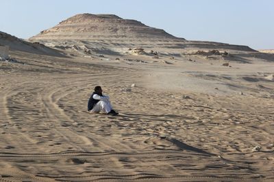 Badowan man in desert