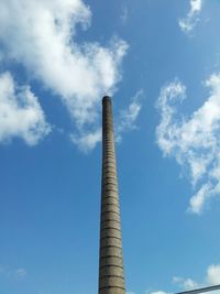 Low angle view of cloudy sky