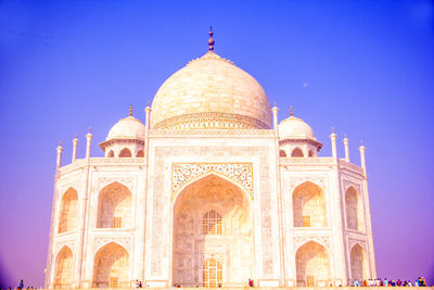 View of taj mahal historical building against clear sky