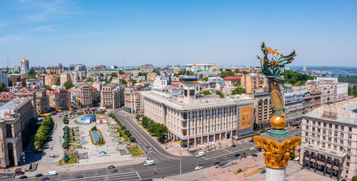 Aerial view of the kyiv ukraine above maidan nezalezhnosti independence monument.