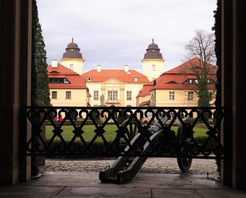 Ksiaz castle and cannon december 2021 