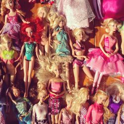 Group of people in traditional clothing