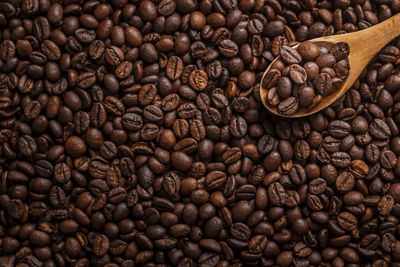 Full frame shot of roasted coffee beans