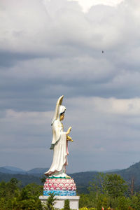 Statue of liberty against sky