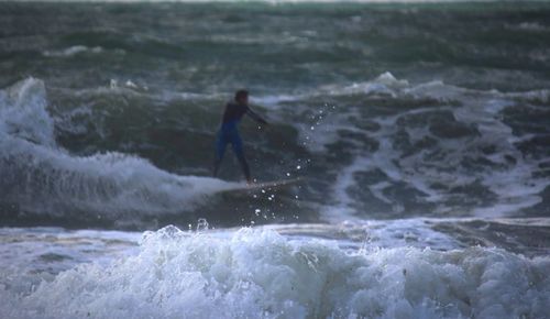 Waves splashing in water