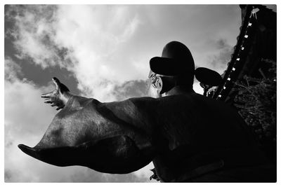 Side view of a horse