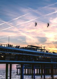 Rappeling from de pier in the hague