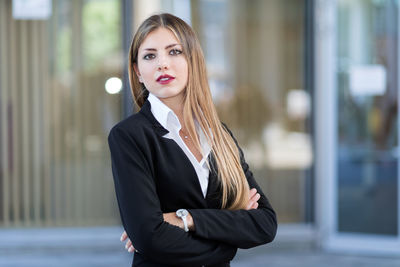 Portrait of a beautiful young woman