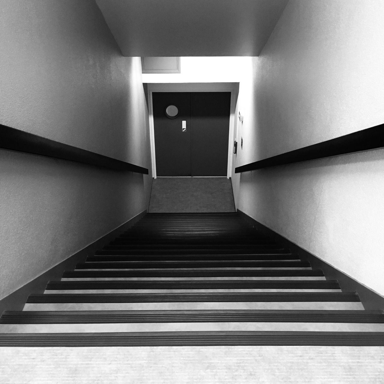 steps and staircases, indoors, staircase, steps, built structure, no people, architecture, the way forward, illuminated, day