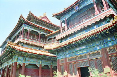 Low angle view of yonghe temple
