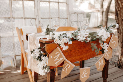 Close up of rustic sweethearts wedding table