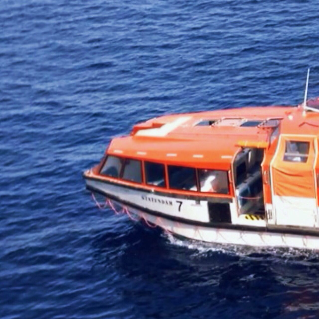 Cruise lifeboat