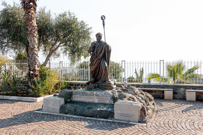 Statue against clear sky