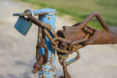 Close-up of rusty chain