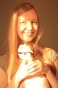 Portrait of smiling young woman