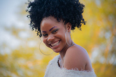 Portrait of smiling young woman