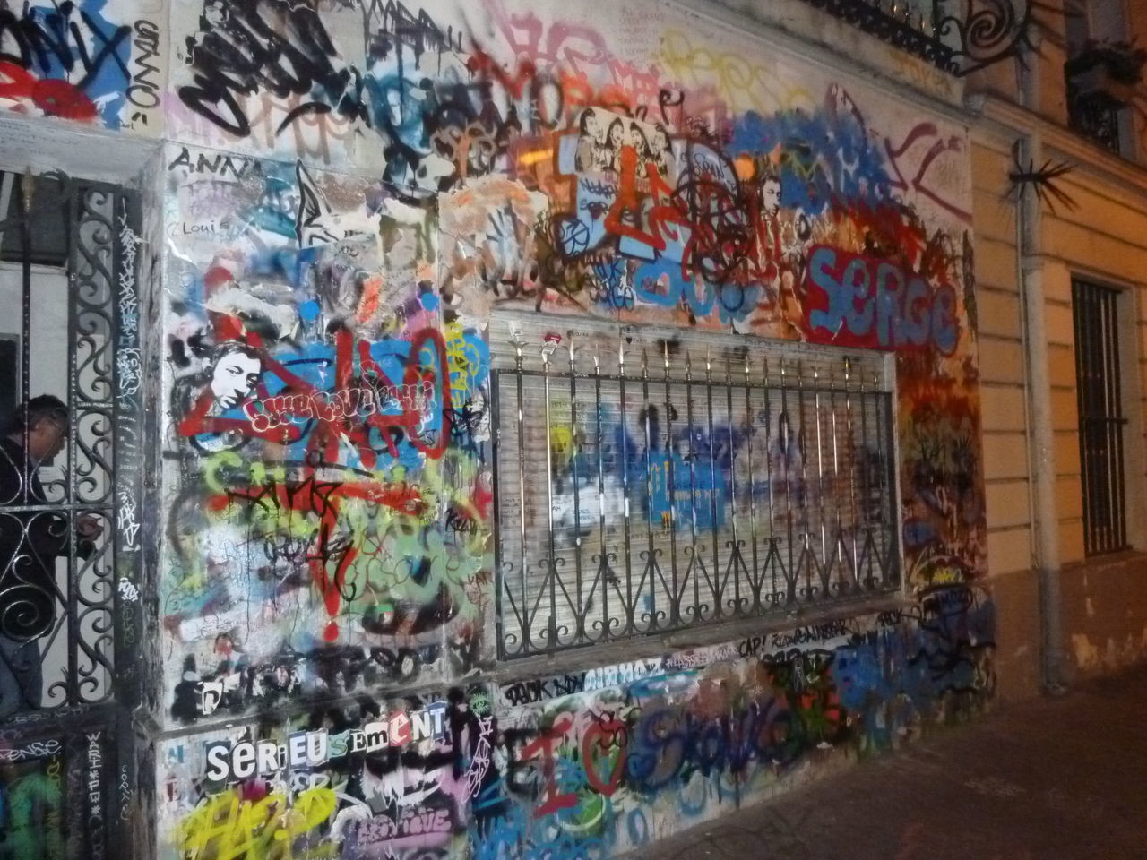 GRAFFITI ON WALL OF BUILDING