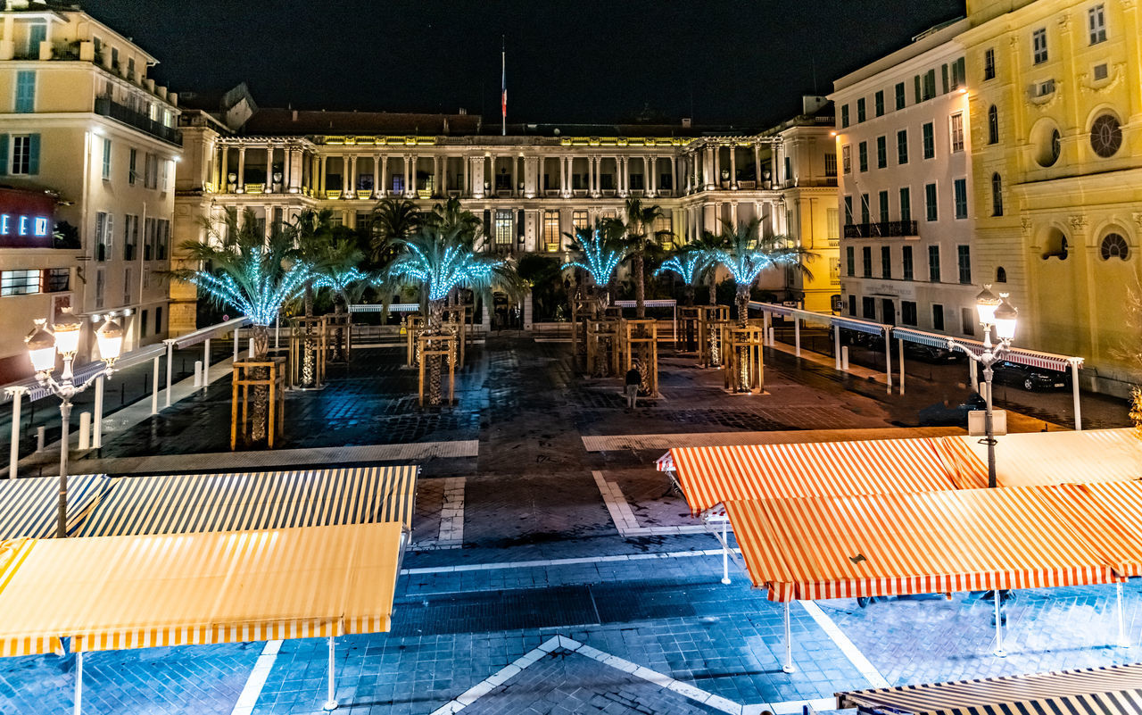 VIEW OF SWIMMING POOL IN CITY