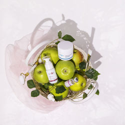  composition with fresh apples and cosmetic jars for the prx procedure