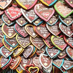 Full frame shot of gingerbread hearts
