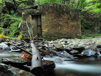 Stream flowing through rocks