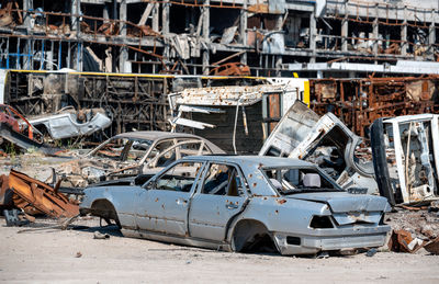 Abandoned car