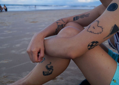 Woman - tatto - beach 