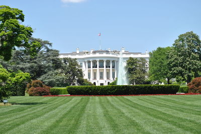Lawn in front of the whitehouse