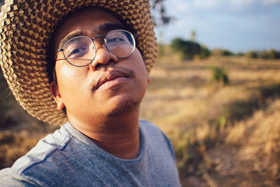 Young man wearing hat