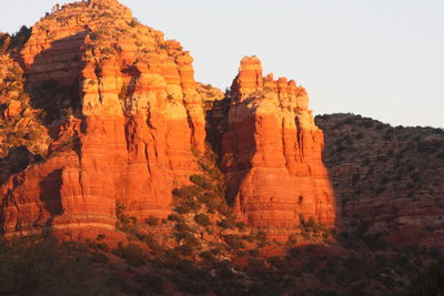 Rock formations at canyon national park against clear sky