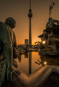 Statue against sky